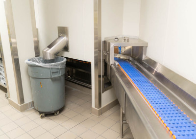ISU Friley Hall Conveyor Belt to Dishwasher