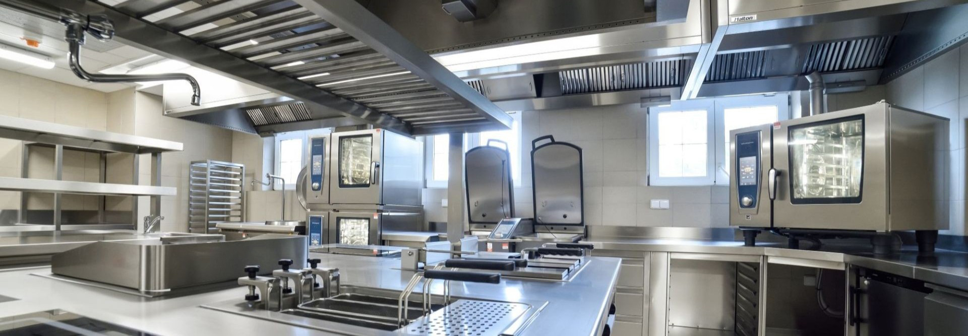 Modern Stainless Steel Restaurant Kitchen
